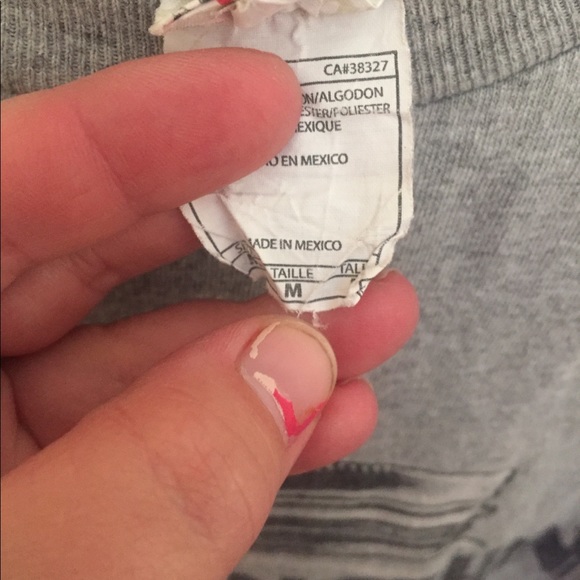 Grey shirt - Picture 2 of 2